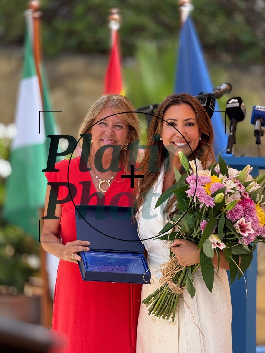 Marbella rinde homenaje a María Bravo con amigos Eva Longoria, Amaury Nolascoy Briggitte Nielson